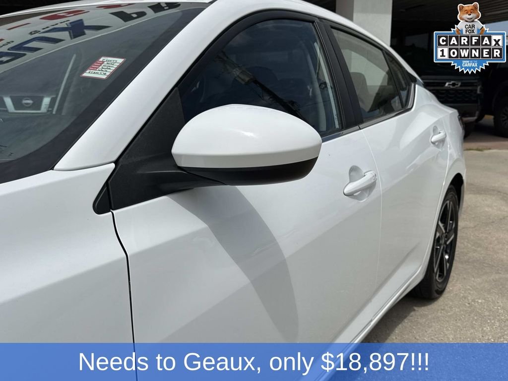 Used 2025 White Nissan SV image 8