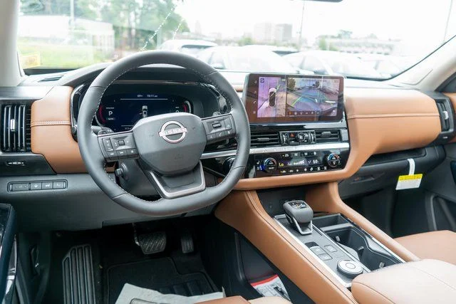 2026 Nissan Pathfinder Platinum - Photo 12