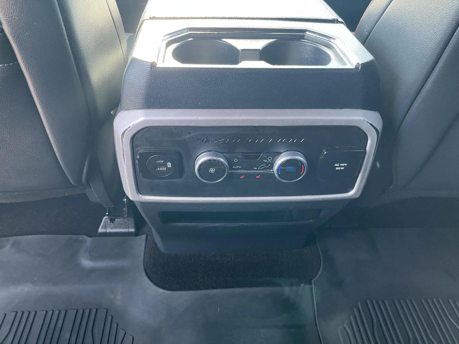 Used 2022 Iconic Silver Metallic Ford Limited image 15