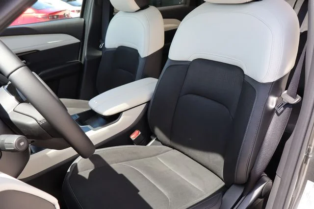 New 2026 Machine Gray Metallic Mazda 2.5 S Select AWD image 10