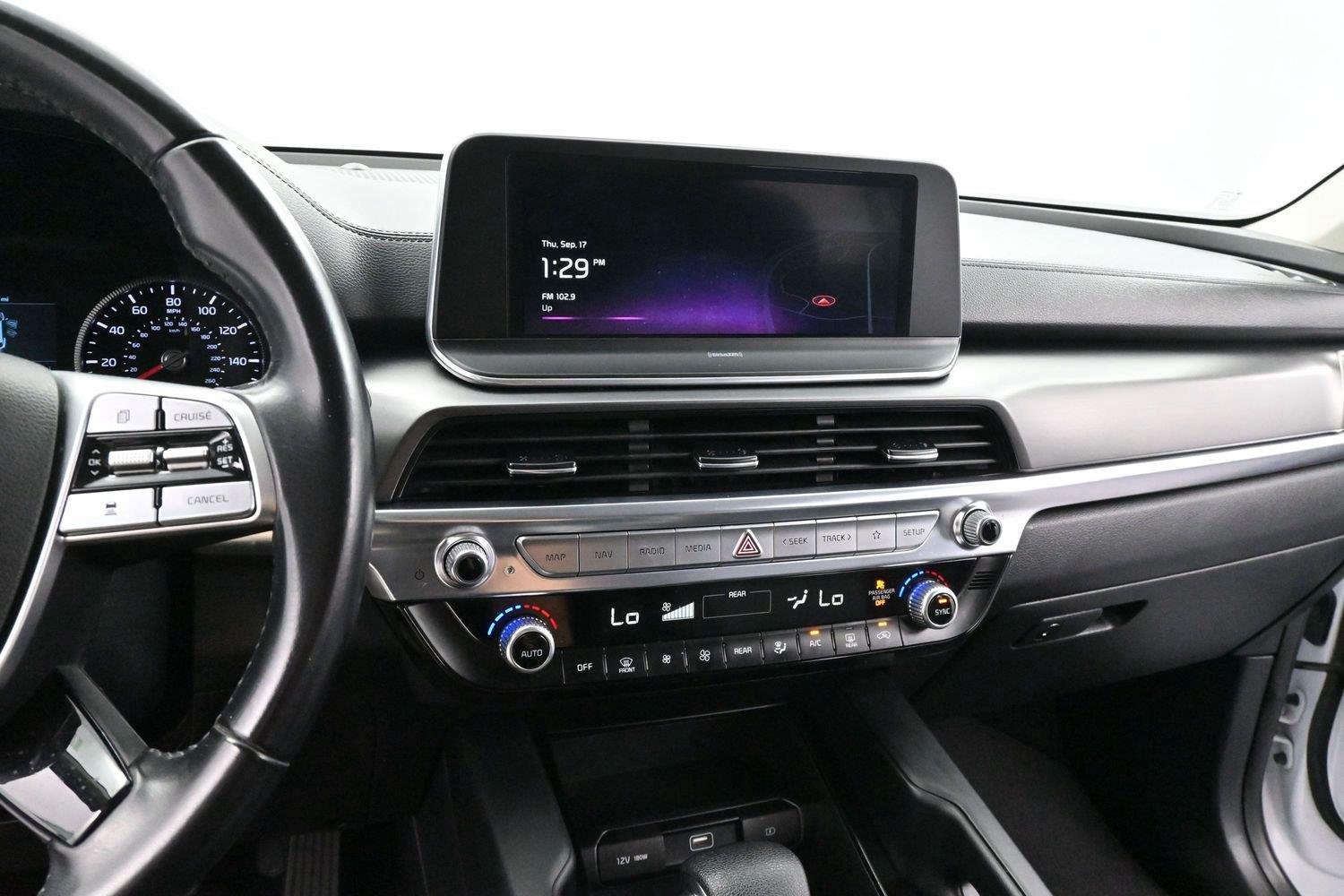 Used 2022 Glacial White Pearl Kia LX image 15