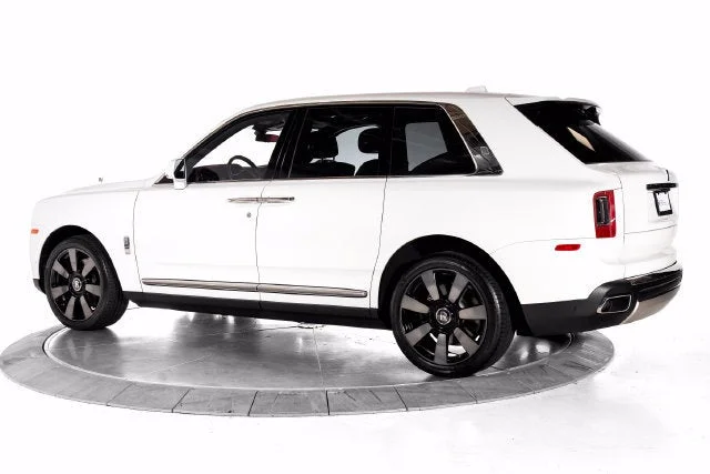 Used 2023 Arctic White Rolls-Royce  image 3