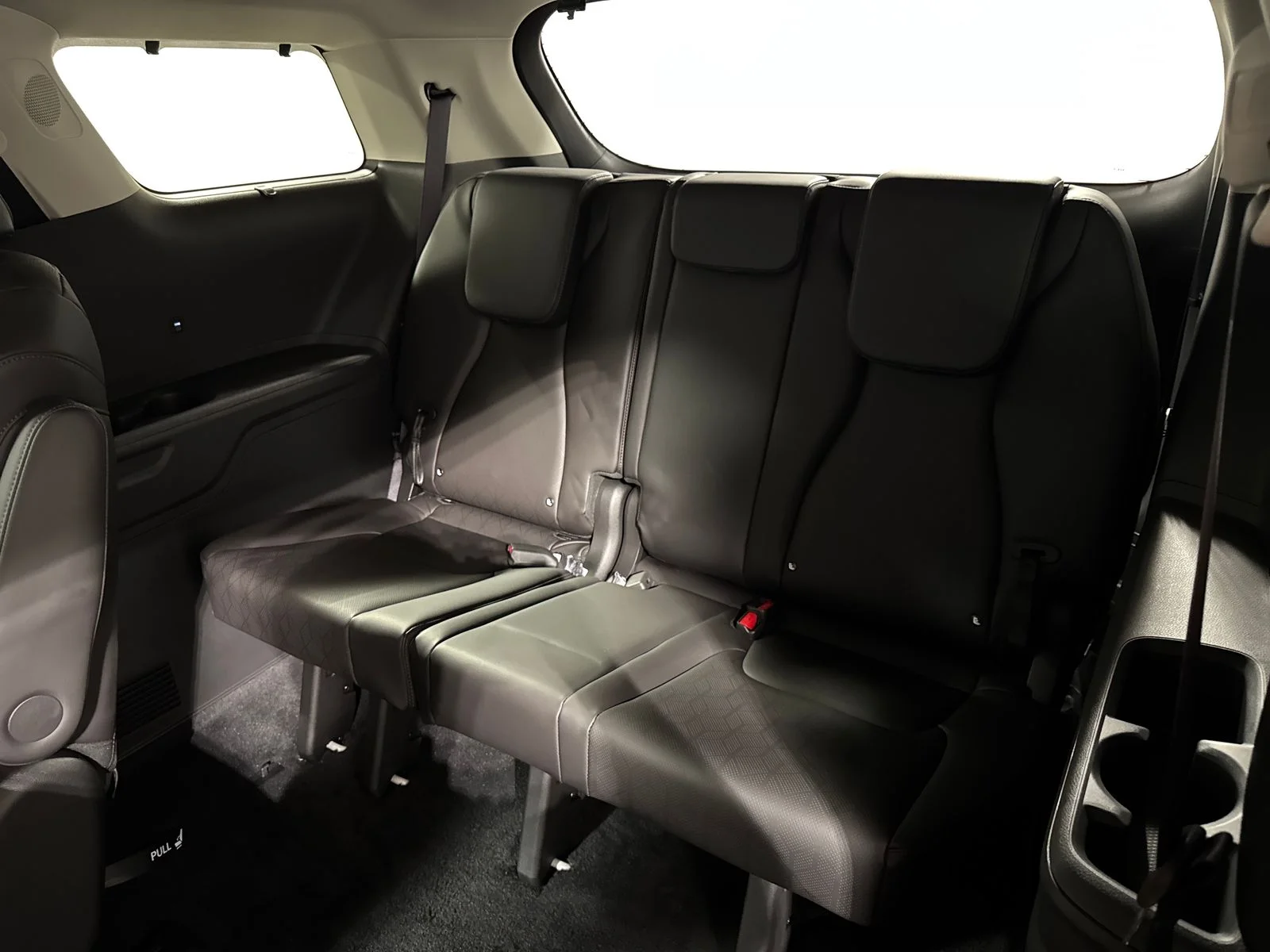 New 2027 Snow White Pearl Kia EX image 23