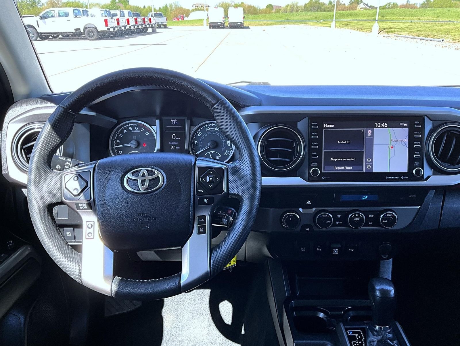 Used 2022 White Toyota SR5 image 12