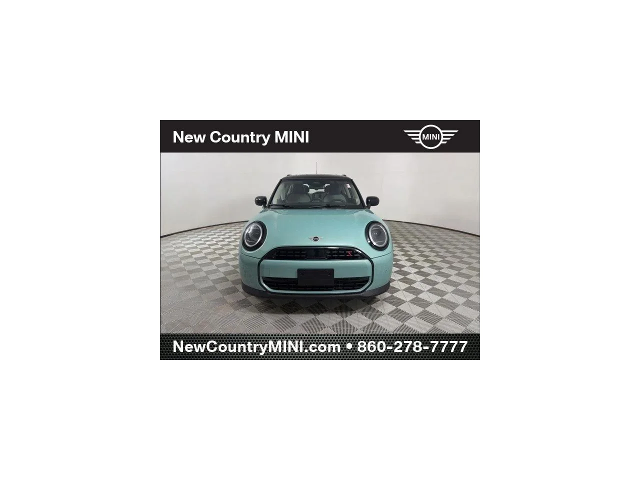 New 2026 Green MINI Signature Plus image 2