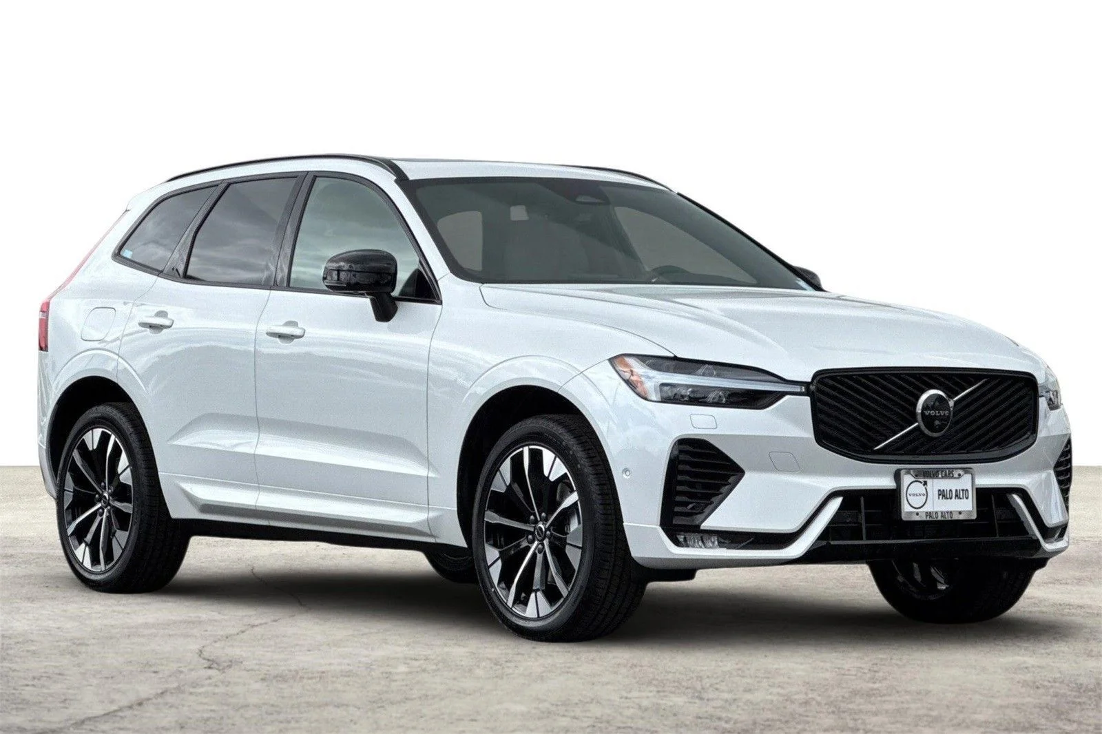 2026 Volvo XC60 Plus - Photo 11