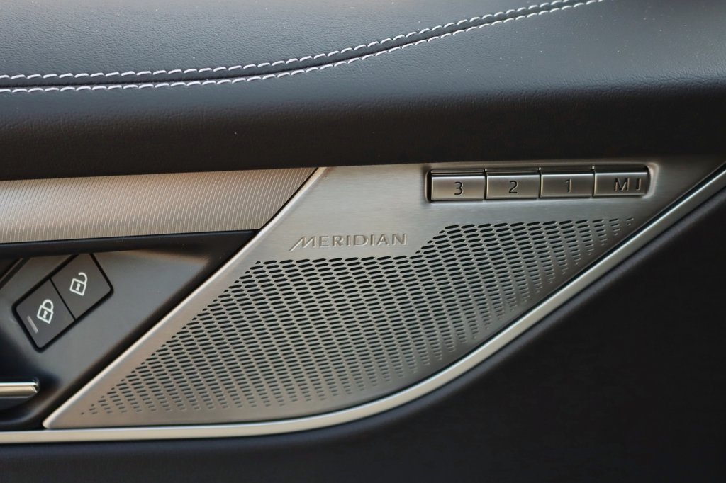 2026 JAGUAR F-PACE - Image 11