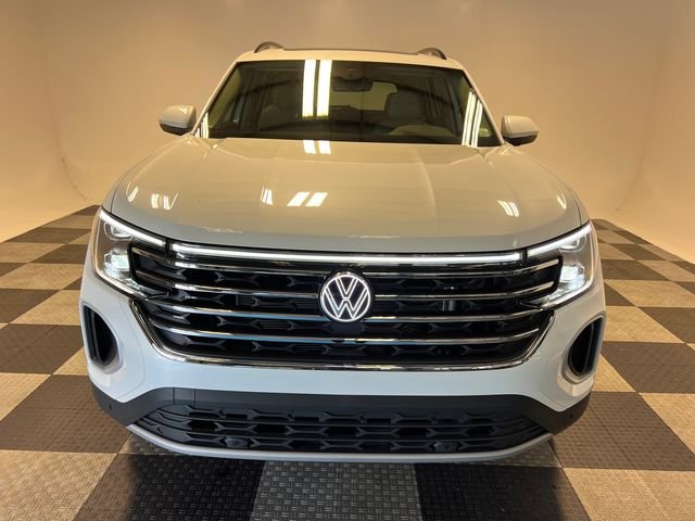 New 2026 White Volkswagen 2.0T SE w/Technology image 2