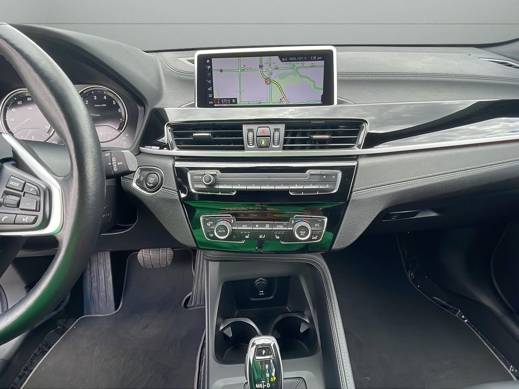Used 2022 Black BMW xDrive28i image 25