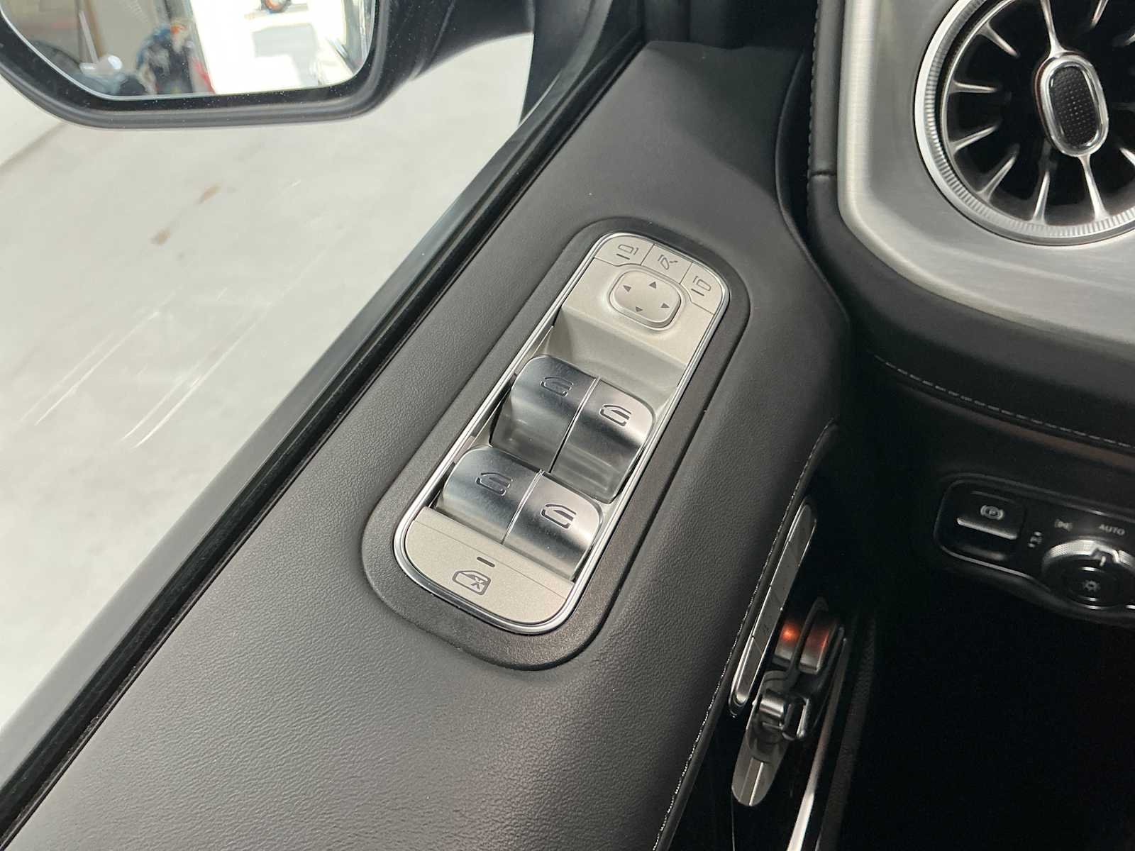 Certified Used 2025 MANUFAKTUR Deep Green Mercedes-Benz AMG® G 63 image 18
