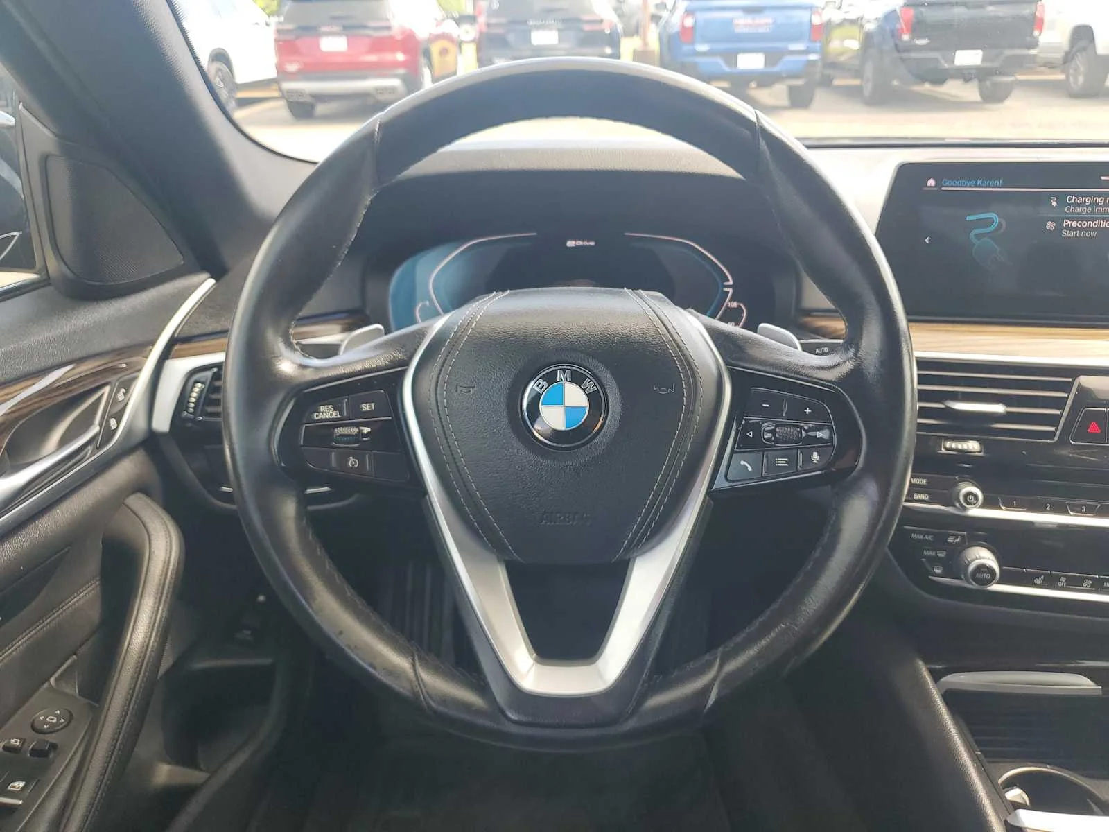 Used 2020 Black Sapphire Metallic BMW 530e iPerformance image 17
