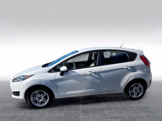 Used 2018 White Ford SE image 4