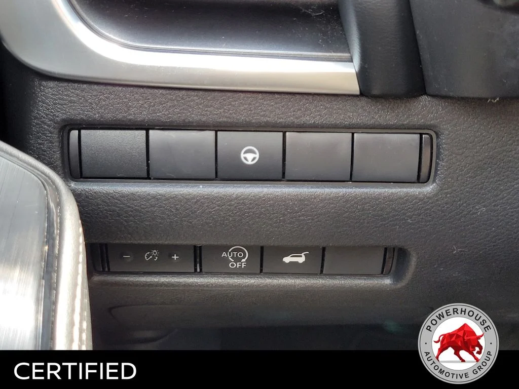 Used 2024 Gray Nissan SV image 27