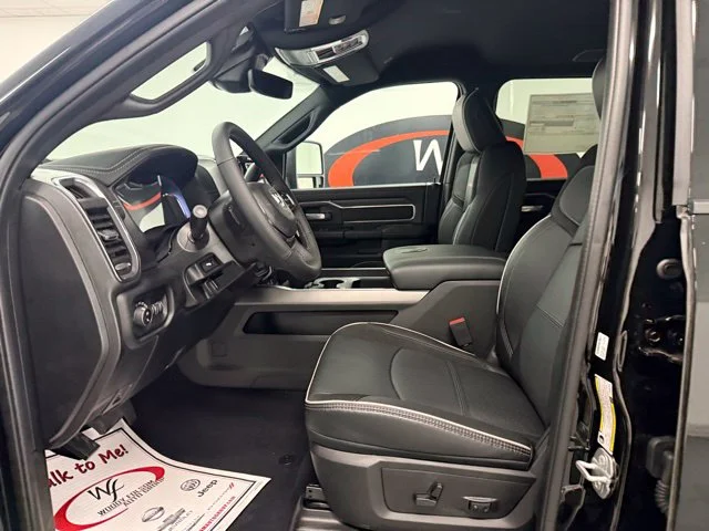 New 2026 Diamond Black Crystal Pearl-Coat Exterior Paint RAM Laramie image 10