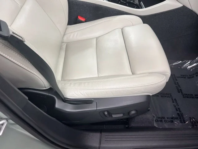 Used 2023 Green Volvo Ultimate image 23