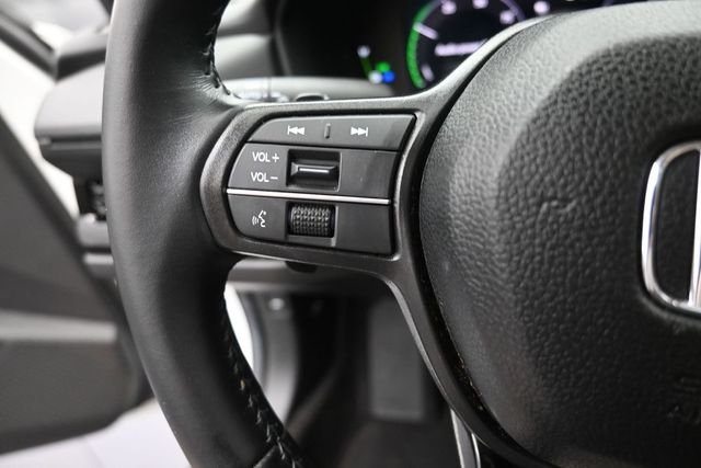 Used 2024 Platinum White Pearl Honda EX-L image 3