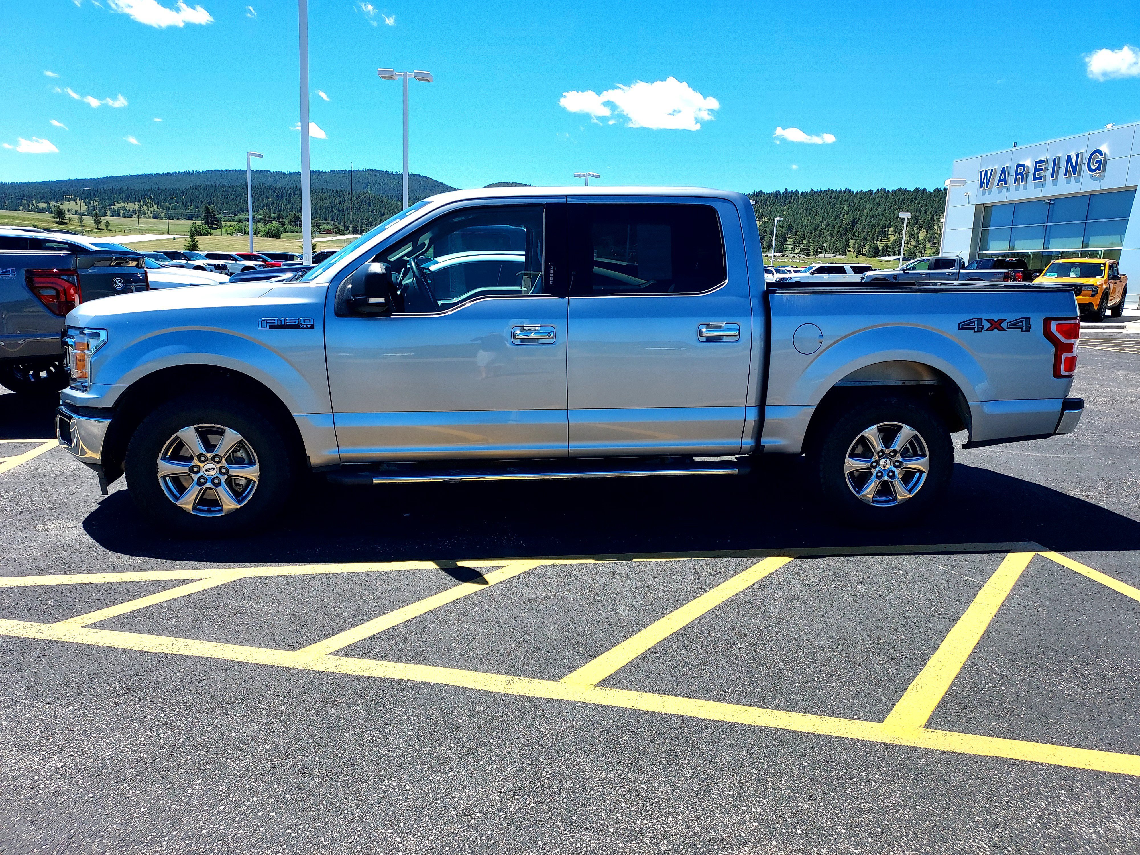 Used 2020 Silver Ford XLT image 4