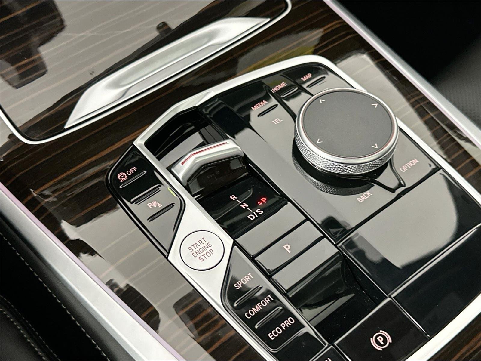 New 2026 Black Sapphire Metallic BMW sDrive40i image 18