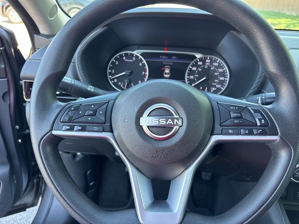 Used 2024 Gray Nissan SV image 13