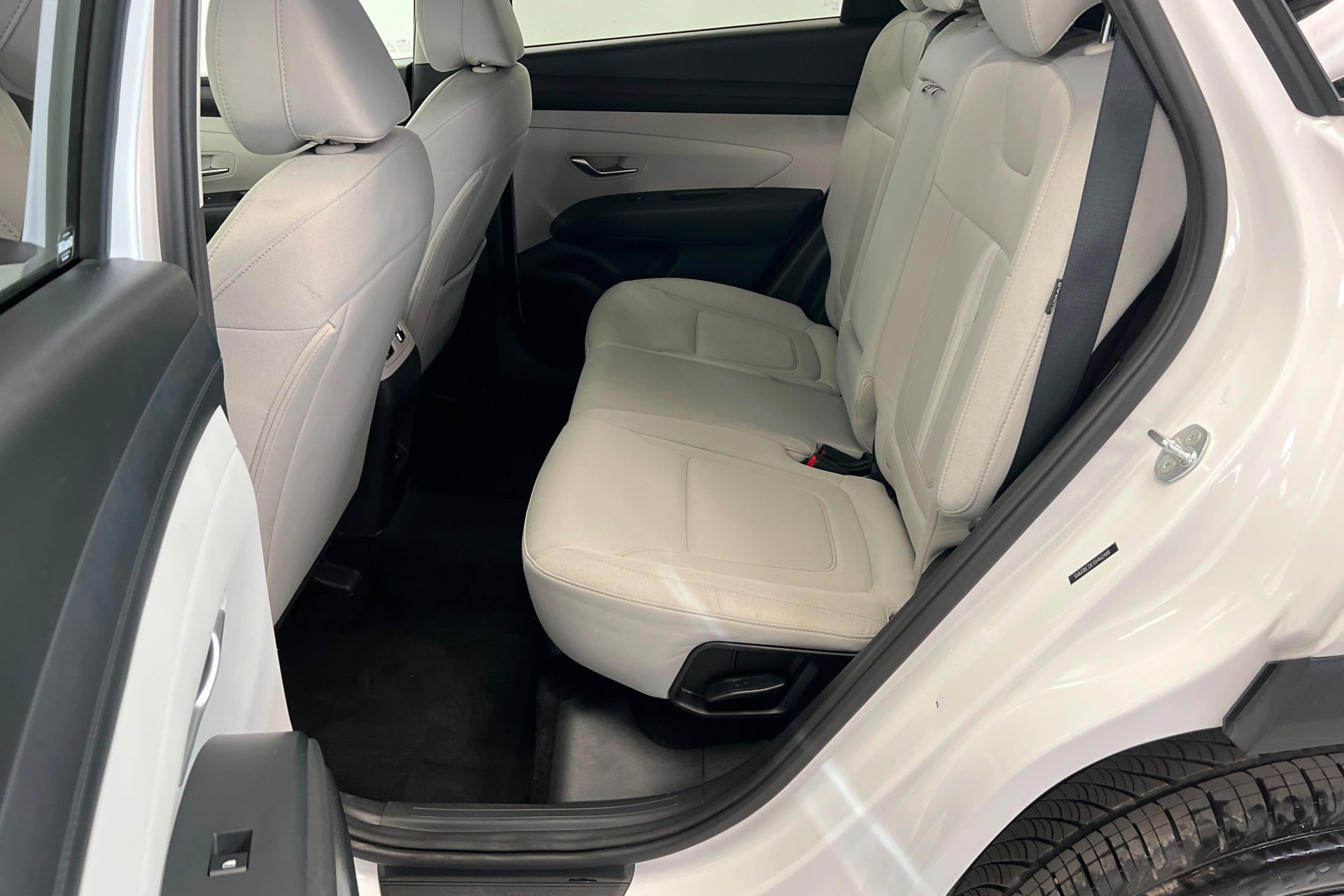 Used 2025 Serenity White Pearl Hyundai SEL image 22