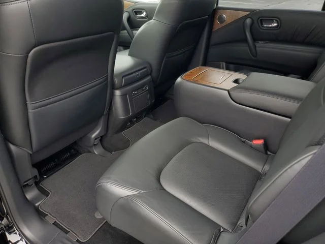 Used 2022 Black Nissan SL image 9