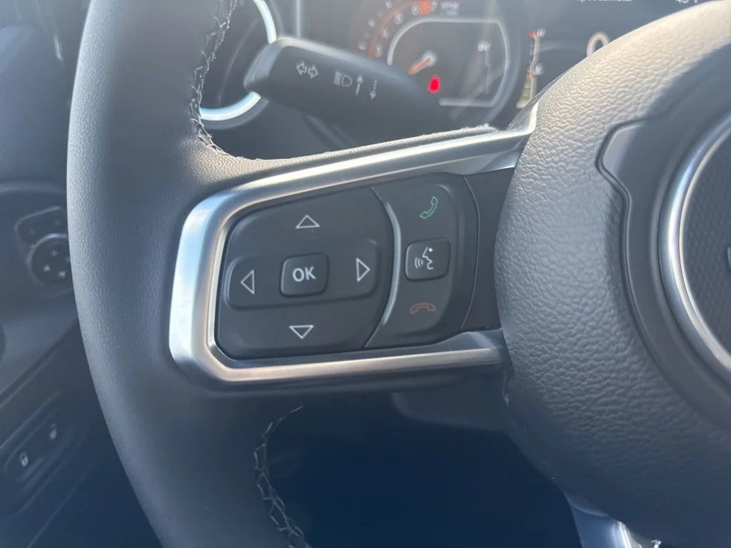 2025 Jeep Wrangler 4-Door Sahara - Photo 18