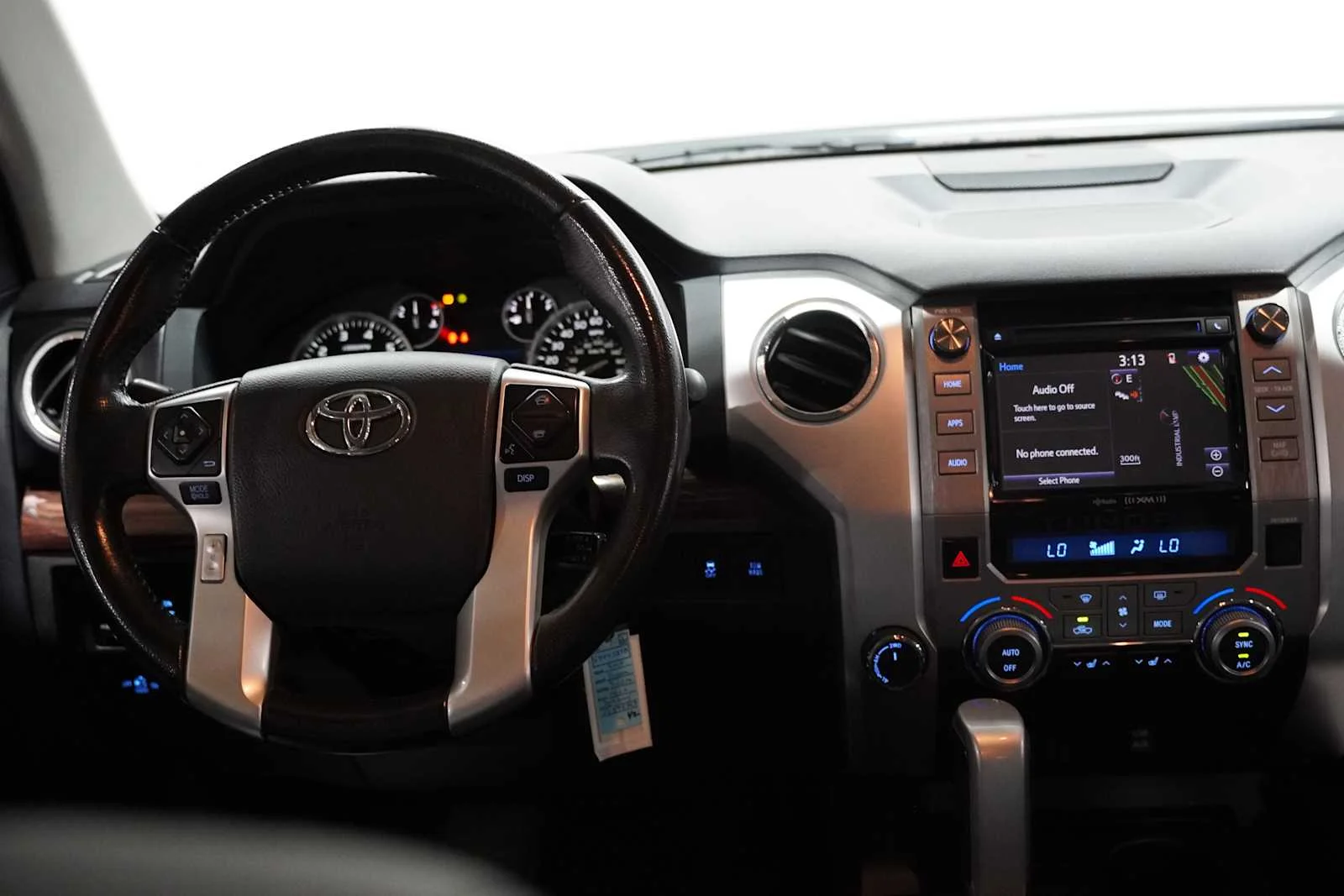 Used 2014 Magnetic Gray Metallic Toyota LTD image 22