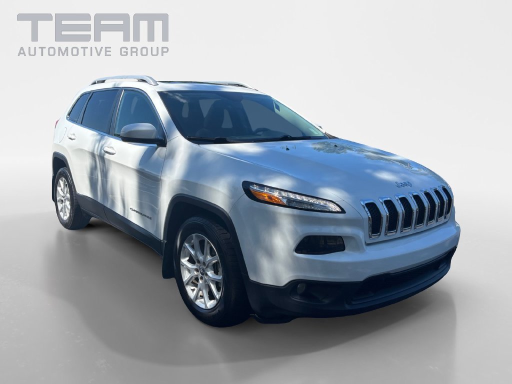 Certified Used 2017 White Jeep Latitude image 1
