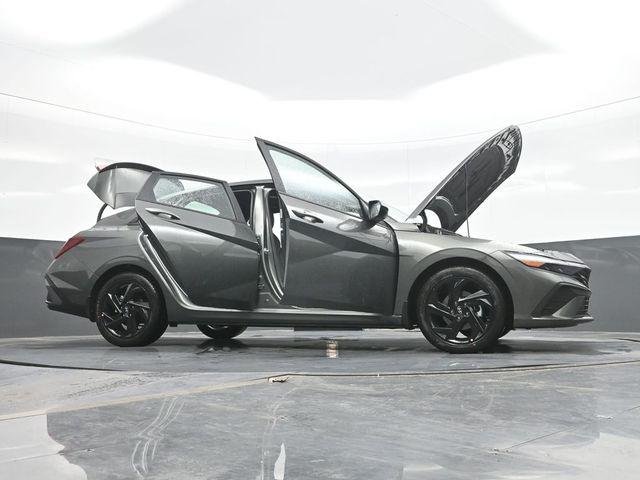 New 2026 Gray Hyundai SEL Sport Plus image 31