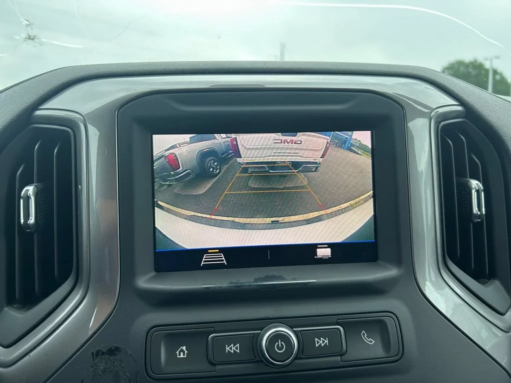 Used 2020 SUMMIT WHITE Chevrolet Custom image 22