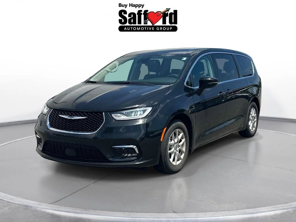 2024 Chrysler Pacifica Touring L's photo