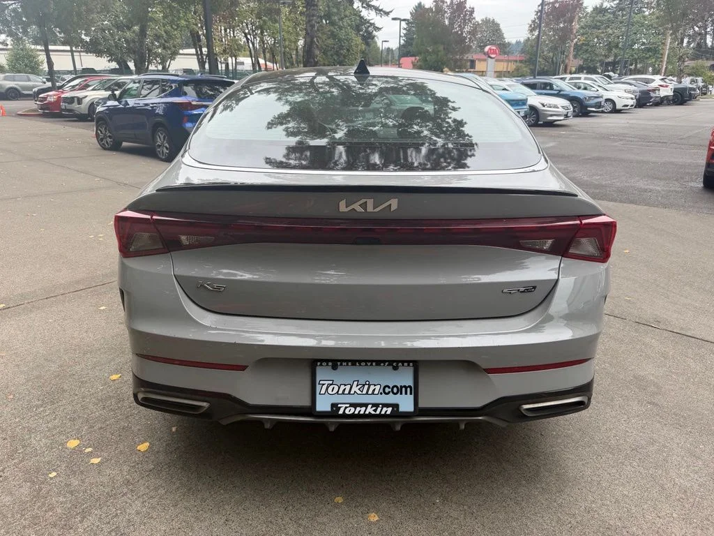 Used 2022 Wolf Gray Kia GT-Line image 6