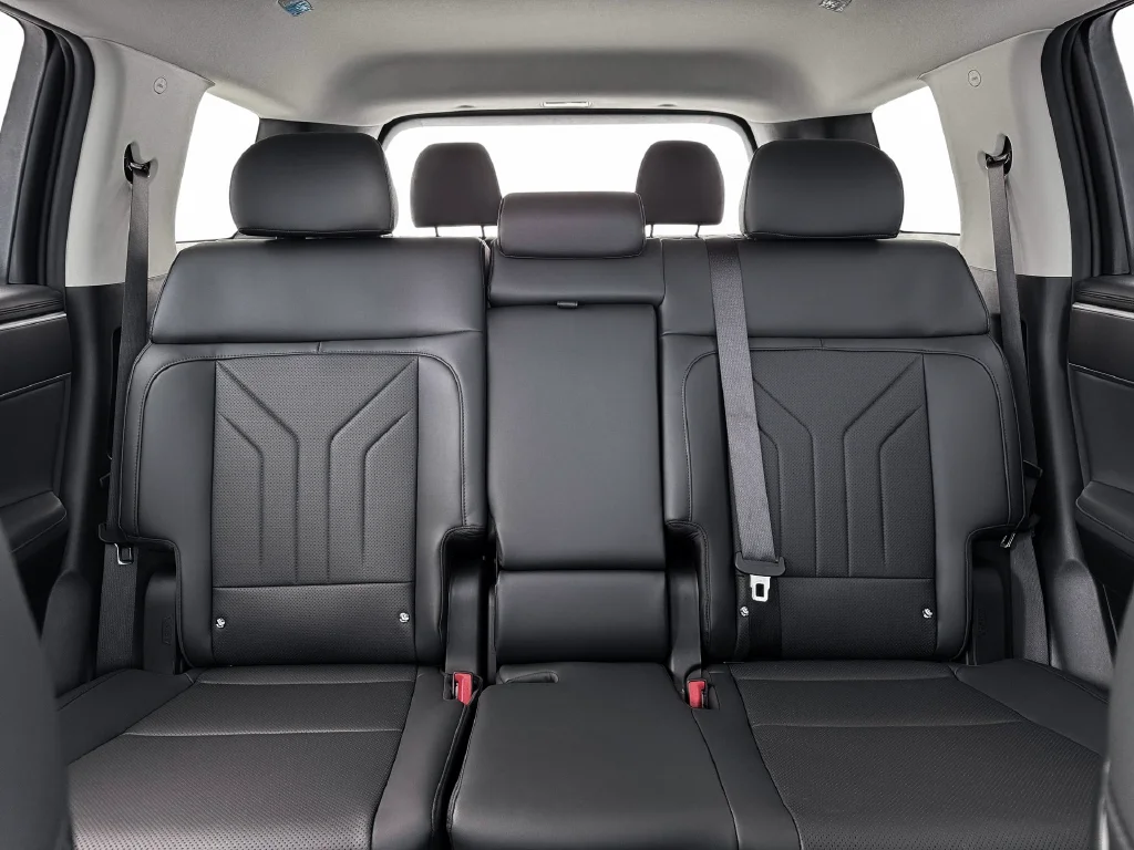 Used 2026 Black Hyundai SEL image 18