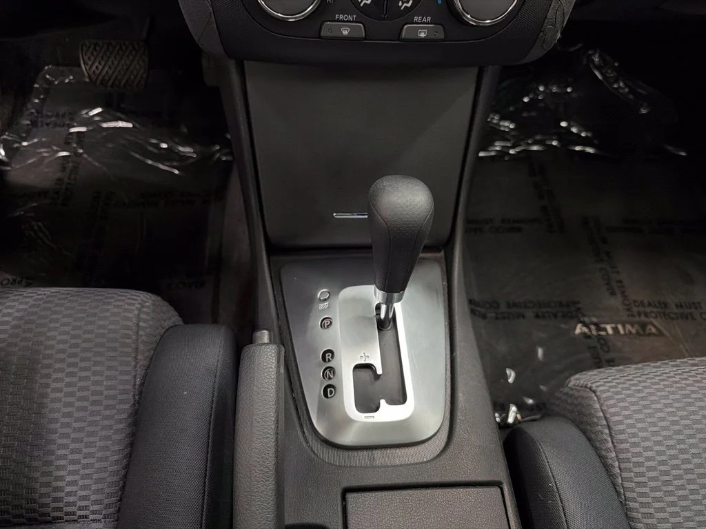 Used 2009 Silver Nissan 3.5 SE image 19