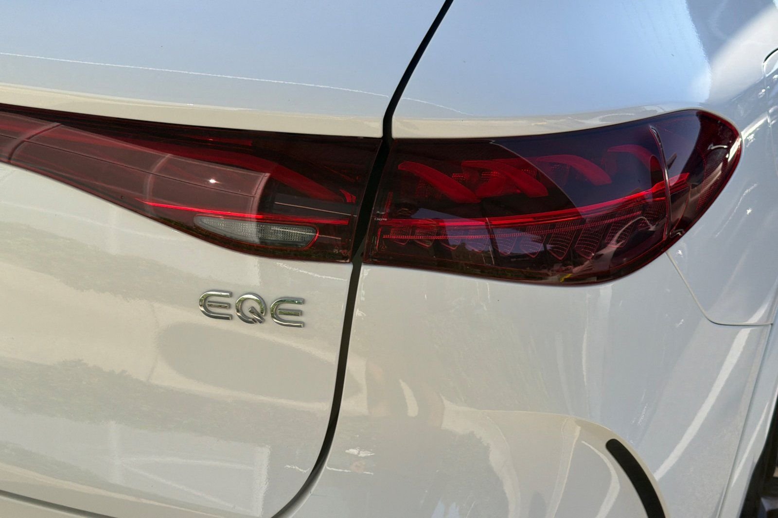 Used 2024 White/off-white Mercedes-Benz Base image 13