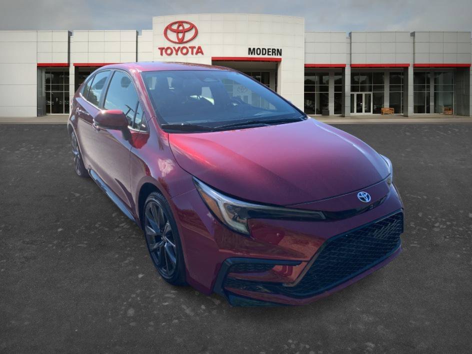 Used 2025 Ruby Flare Pearl Toyota Hybrid SE image 3