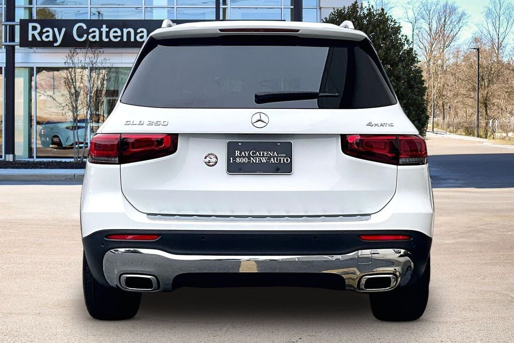 Certified Used 2023 White Mercedes-Benz GLB 250 image 4