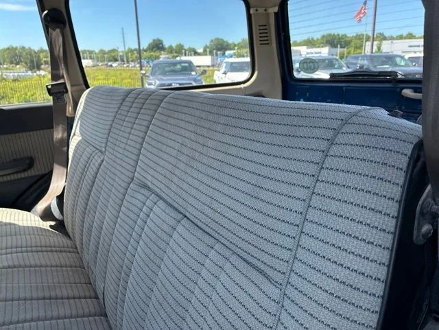 Used 1987 White Toyota Base image 7