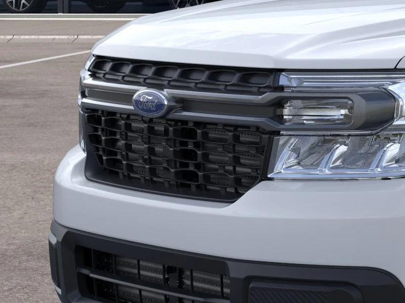 New 2024 Oxford White Ford XLT image 18