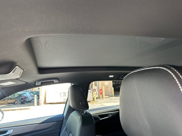 New 2026 White Volkswagen SE w/Technology image 33