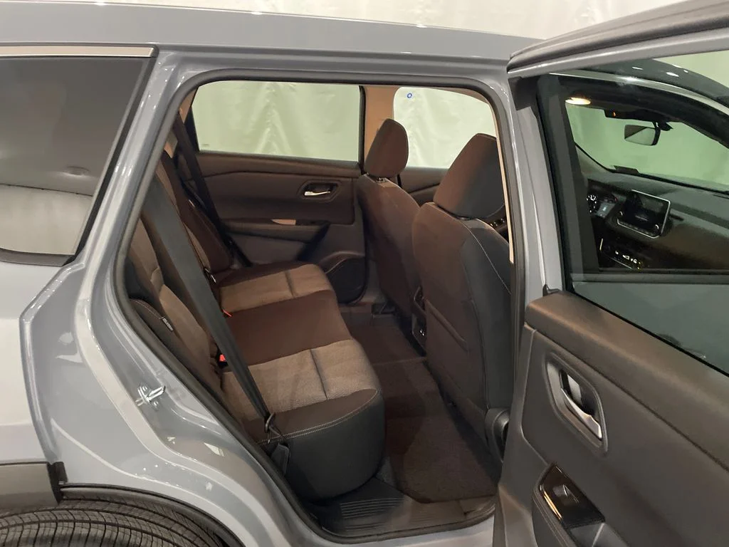New 2026 Boulder Gray Pearl Nissan SV image 25