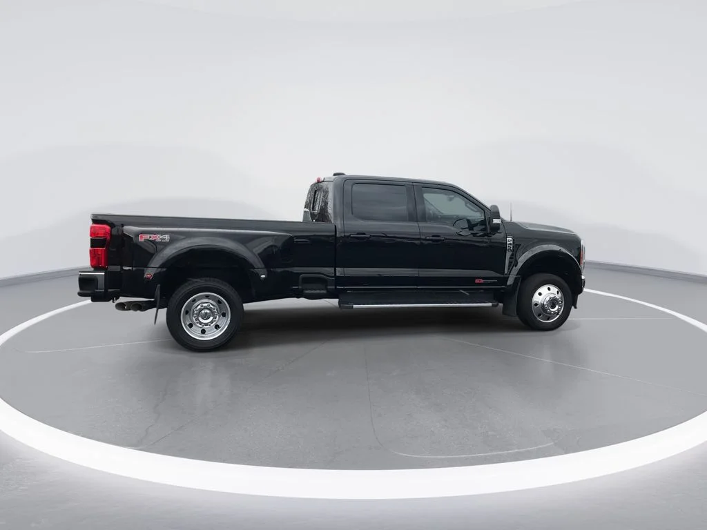 Used 2023 Black Ford Lariat image 9