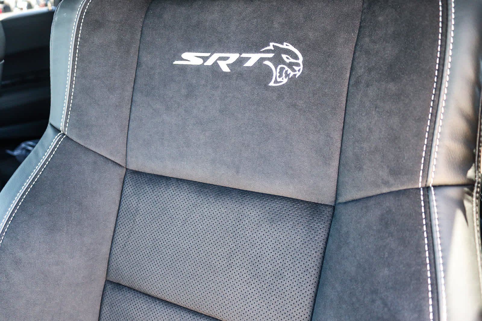 New 2027 Pitch-Black Exterior Paint Dodge SRT Hellcat Jailbreak image 28
