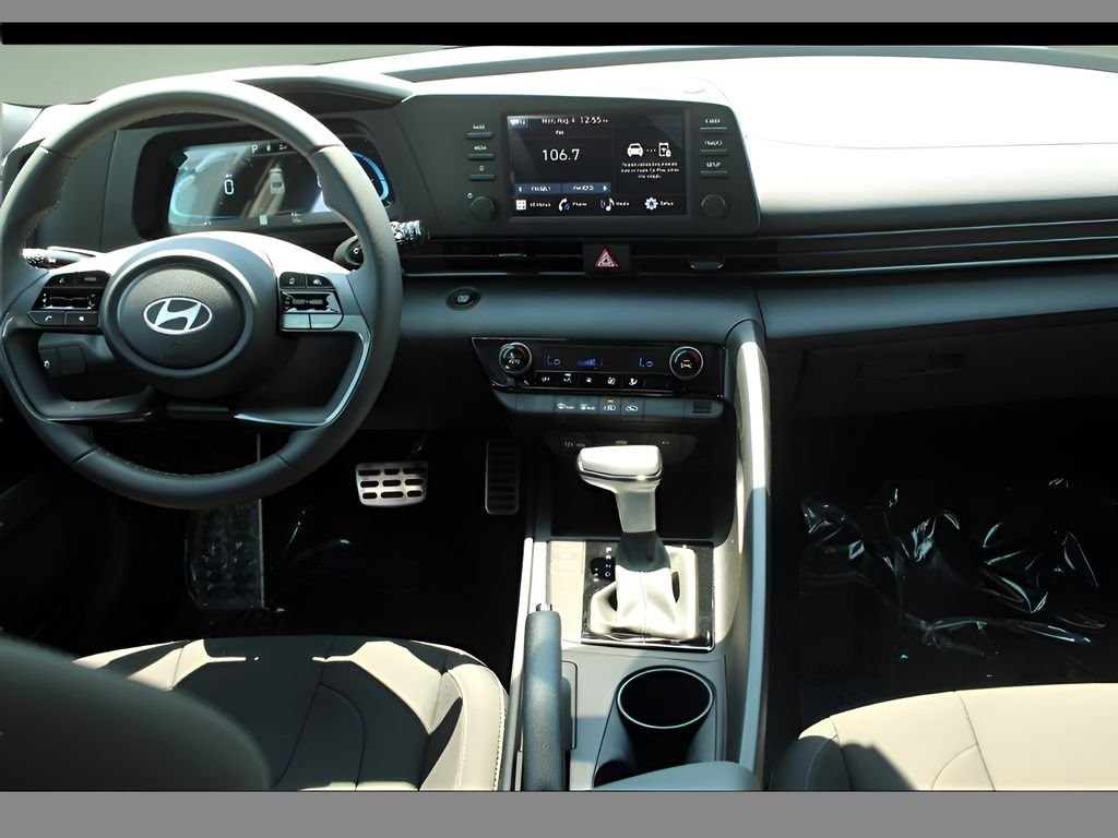 Certified Used 2025 Abyss Black Hyundai SEL Sport image 19