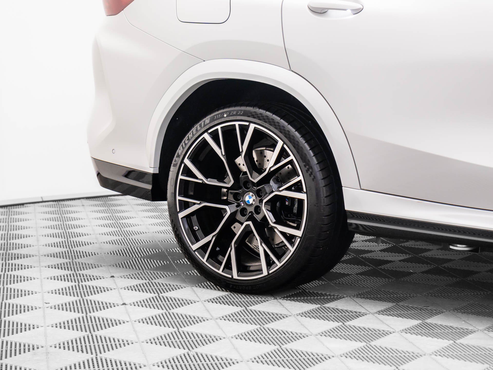2026 BMW X6 M X6 M - Photo 39