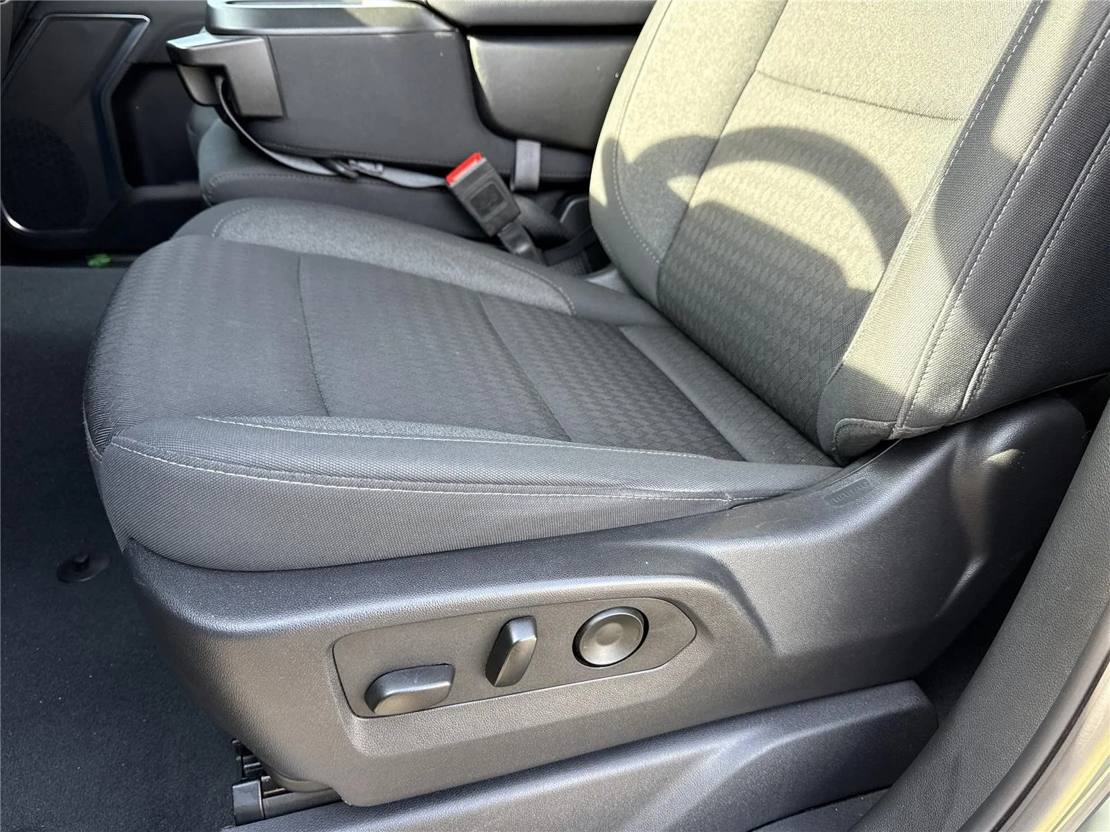 Used 2025 Cypress Gray Chevrolet LT image 23