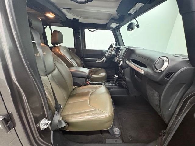 Used 2016 Gray Jeep Unlimited Sahara image 33