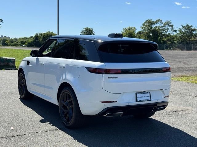 New 2027 Ostuni Pearl White Land Rover  image 3
