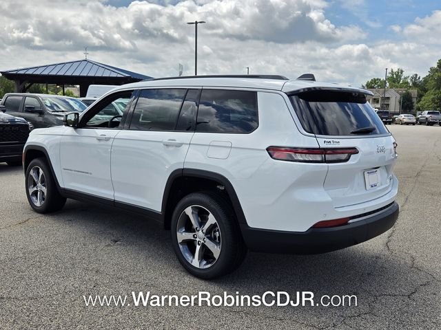 New 2026 Bright White Clear-Coat Exterior Paint Jeep Limited image 10