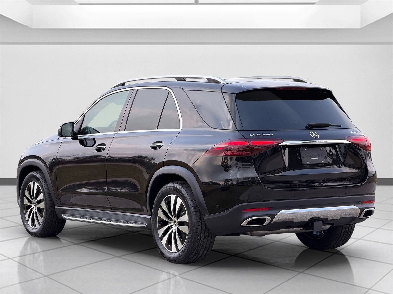 New 2026 Obsidian Black Metallic Mercedes-Benz GLE 350 image 28